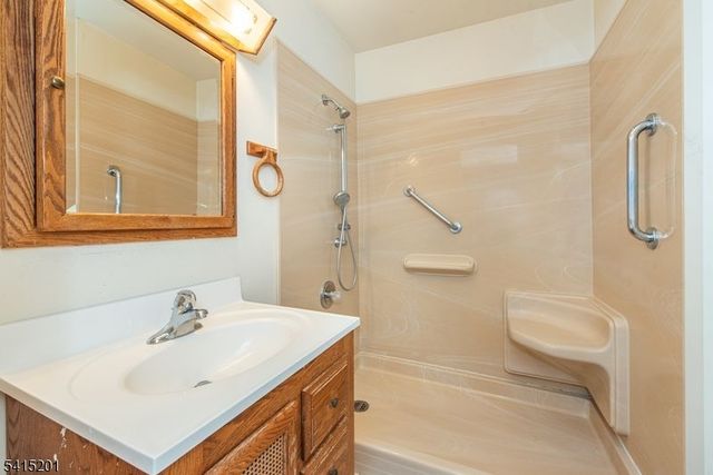 12 Baird Place, Hanover Twp., NJ 07981