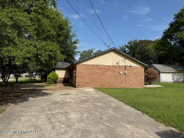 534 N Forest Drive, Gulfport, MS 39507