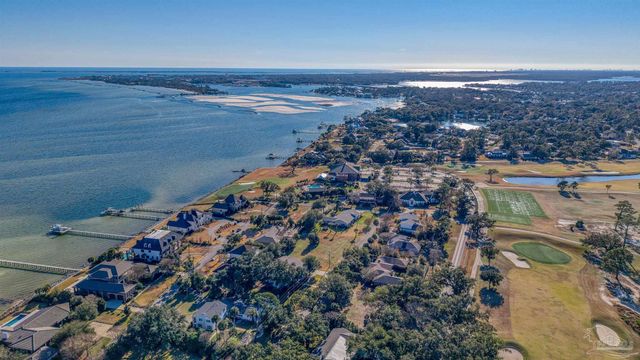 1009 Harbourview Cir, Pensacola, FL 32507