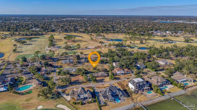 1009 Harbourview Cir, Pensacola, FL 32507