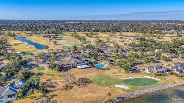 1009 Harbourview Cir, Pensacola, FL 32507