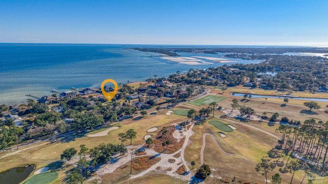 1009 Harbourview Cir, Pensacola, FL 32507