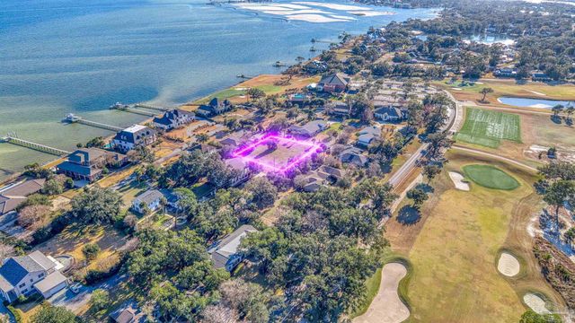 1009 Harbourview Cir, Pensacola, FL 32507