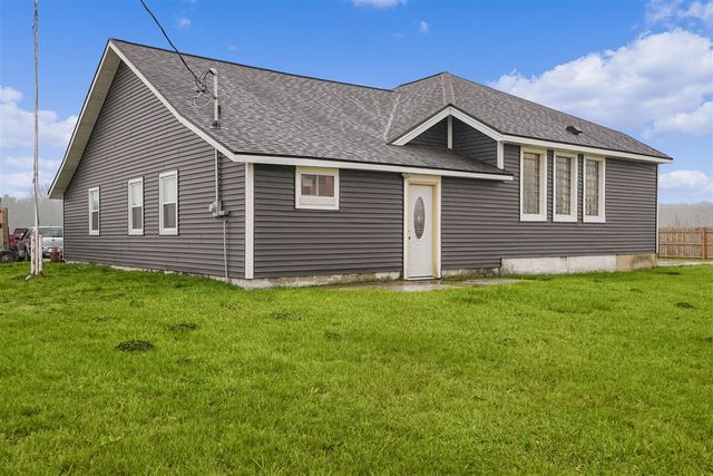 7564 13 Mile Road, Rockford, MI 49341