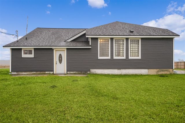 7564 13 Mile Road, Rockford, MI 49341