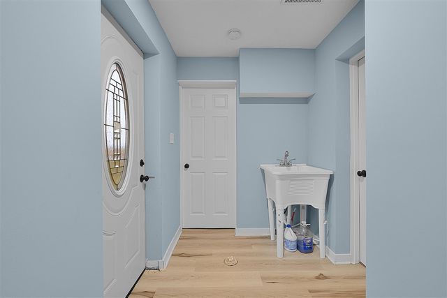 7564 13 Mile Road, Rockford, MI 49341