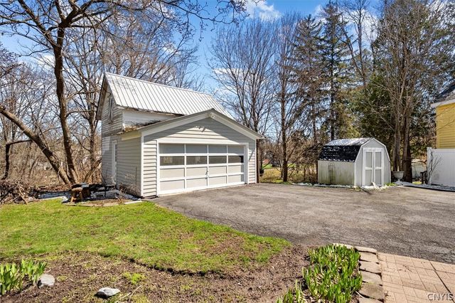 337 Macarthur Parkway, Oneida, NY 13421