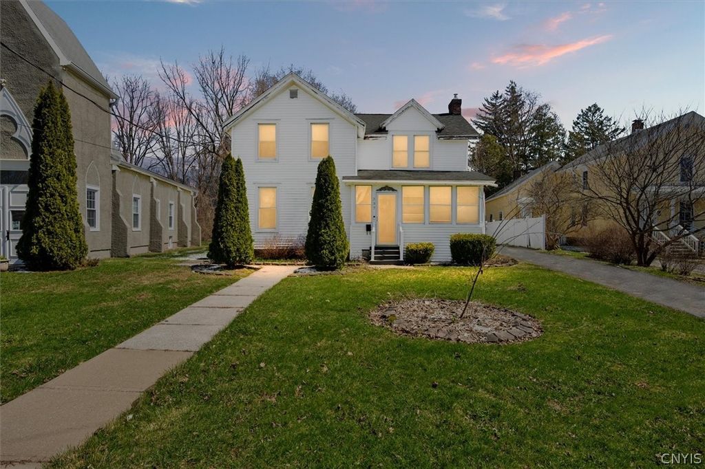 337 Macarthur Parkway, Oneida, NY 13421