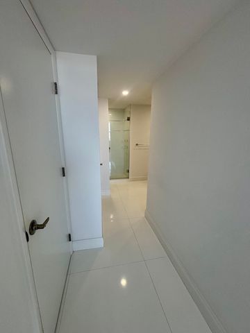 111 Briny Avenue 23-14, Pompano Beach, FL 33062