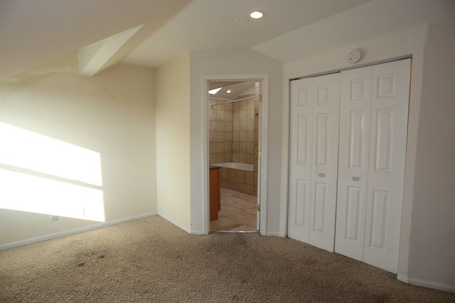 2458 N CLYBOURN Avenue, Chicago, IL 60614