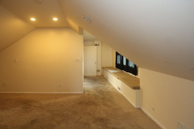 2458 N CLYBOURN Avenue, Chicago, IL 60614