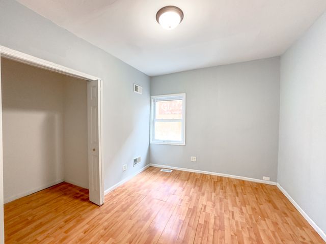 2458 N CLYBOURN Avenue, Chicago, IL 60614