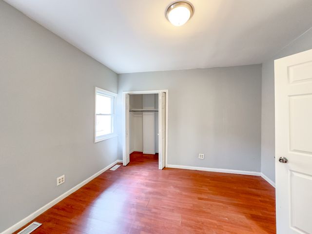 2458 N CLYBOURN Avenue, Chicago, IL 60614