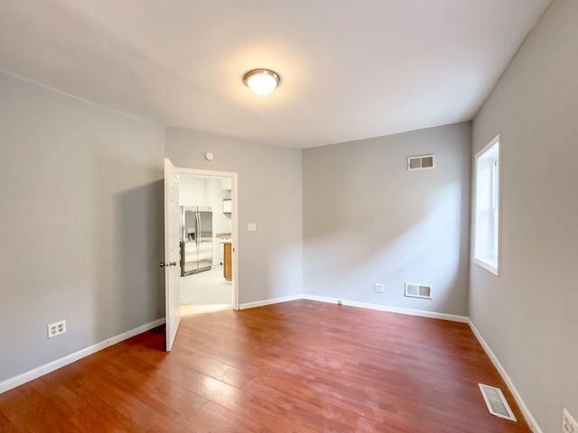 2458 N CLYBOURN Avenue, Chicago, IL 60614