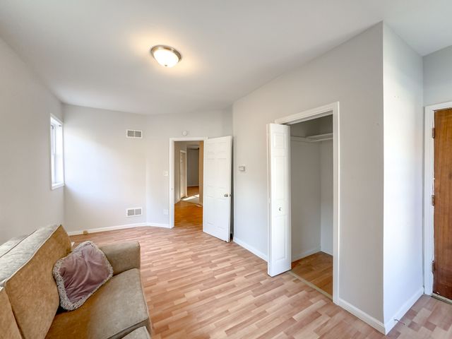 2458 N CLYBOURN Avenue, Chicago, IL 60614