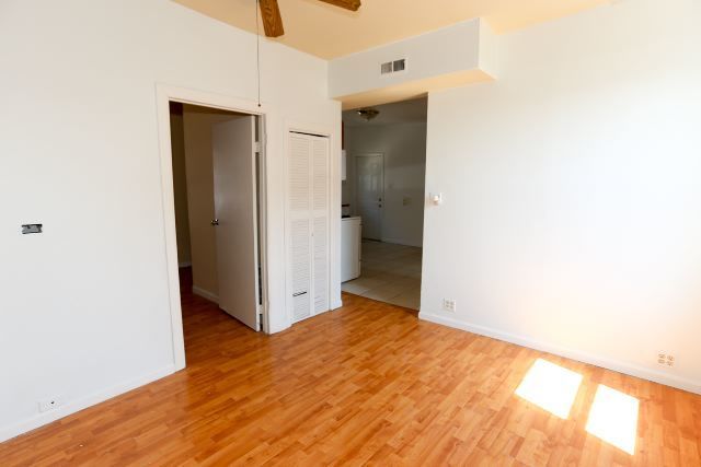 2458 N CLYBOURN Avenue, Chicago, IL 60614
