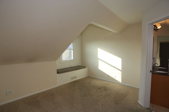 2458 N CLYBOURN Avenue, Chicago, IL 60614