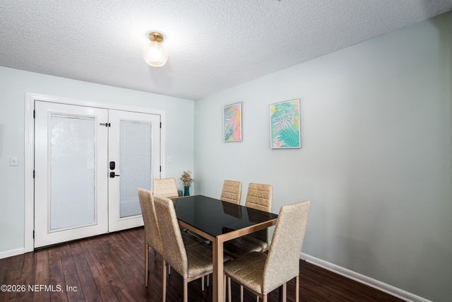 721 FOXBRIAR Cove, Jacksonville, FL 32221