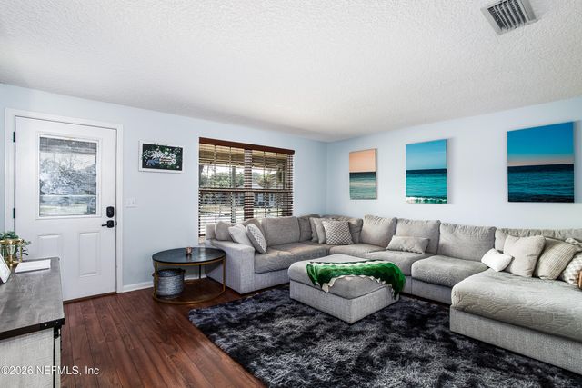 721 FOXBRIAR Cove, Jacksonville, FL 32221