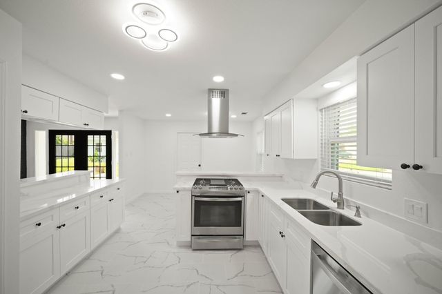 5943 Greenmont Drive, Houston, TX 77092