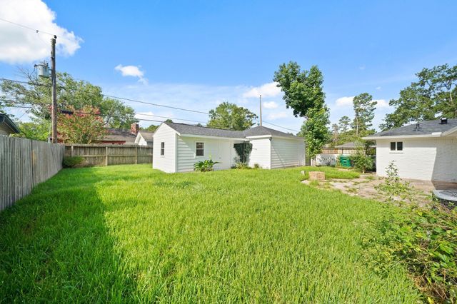 5943 Greenmont Drive, Houston, TX 77092