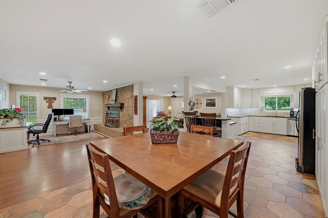 1252 County Road 167, Whitesboro, TX 76273
