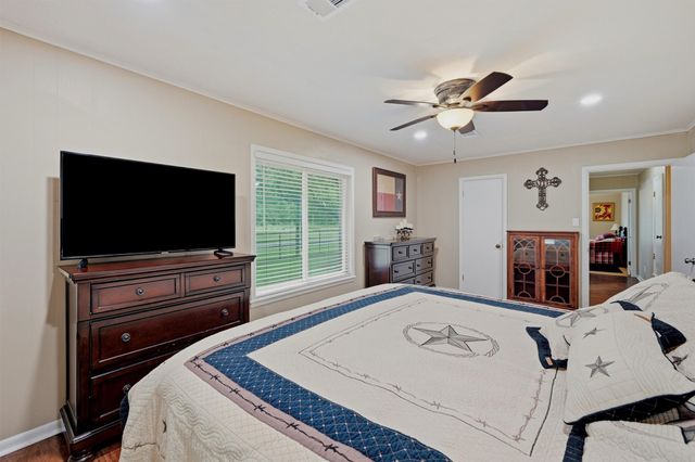 1252 County Road 167, Whitesboro, TX 76273