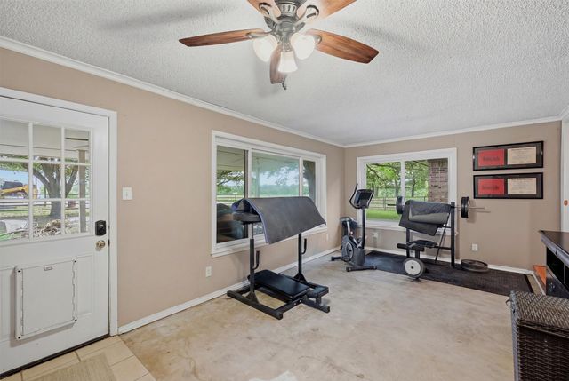 1252 County Road 167, Whitesboro, TX 76273