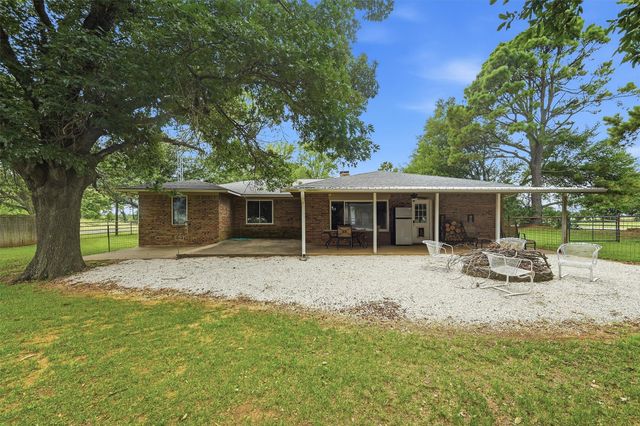 1252 County Road 167, Whitesboro, TX 76273