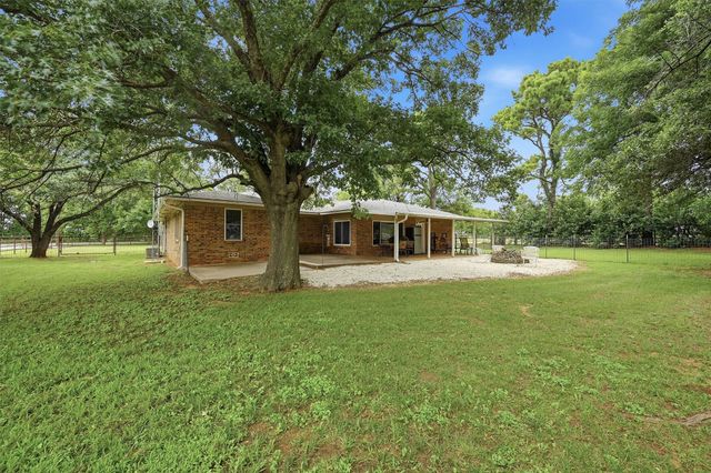 1252 County Road 167, Whitesboro, TX 76273