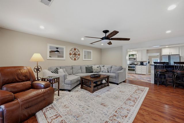 1252 County Road 167, Whitesboro, TX 76273