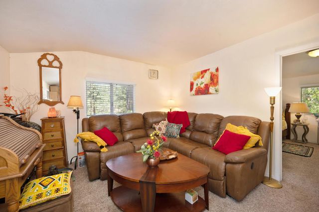 52805 Idyllmont Road, Idyllwild, CA 92549