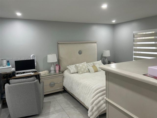 1200 SW 136th Pl, Miami, FL 33184