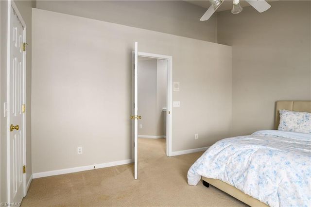 1604 Olivers Crossing Circle, Winston-salem, NC 27127