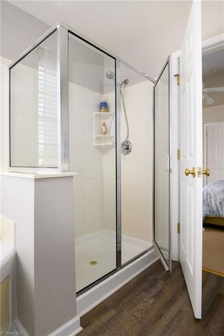 1604 Olivers Crossing Circle, Winston-salem, NC 27127