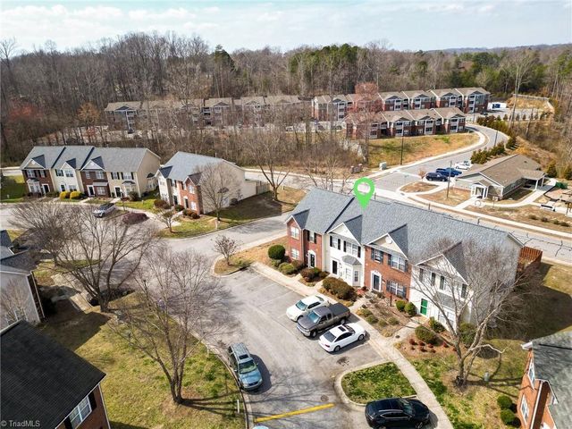 1604 Olivers Crossing Circle, Winston-salem, NC 27127