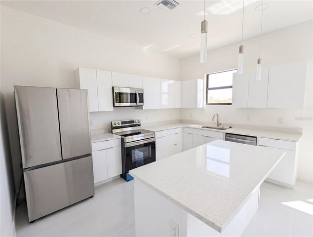 2725 EMBERS PARKWAY W, Cape Coral, FL 33993