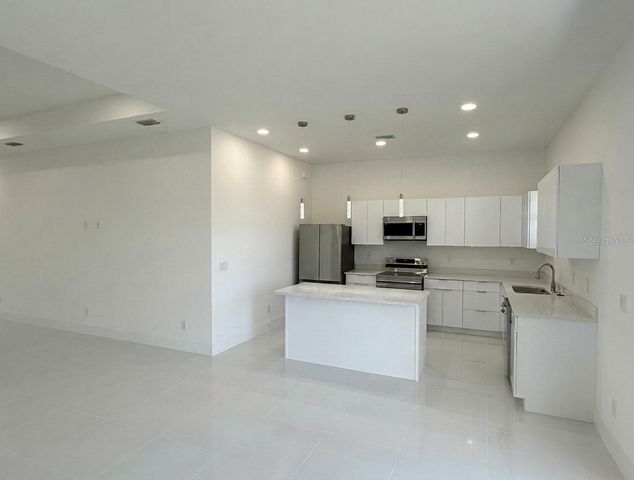 2725 EMBERS PARKWAY W, Cape Coral, FL 33993
