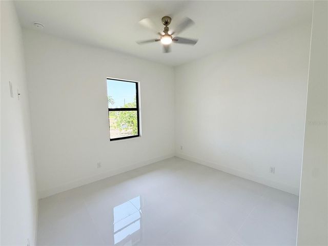 2725 EMBERS PARKWAY W, Cape Coral, FL 33993