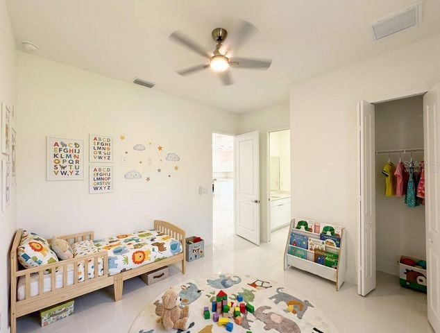 2725 EMBERS PARKWAY W, Cape Coral, FL 33993