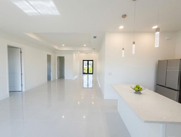 2725 EMBERS PARKWAY W, Cape Coral, FL 33993