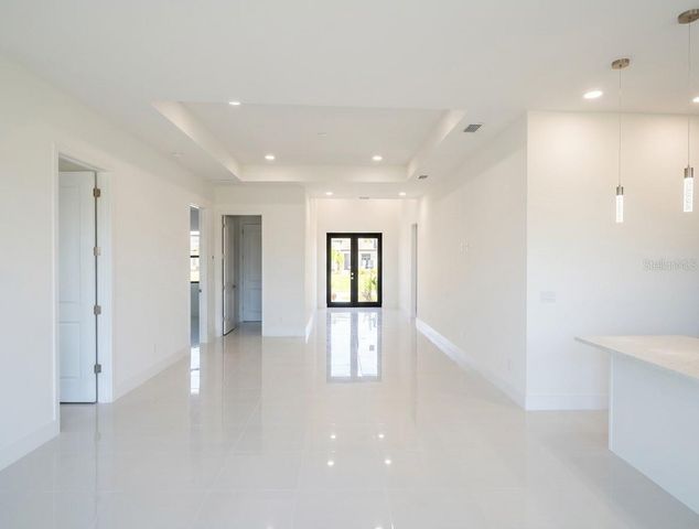 2725 EMBERS PARKWAY W, Cape Coral, FL 33993