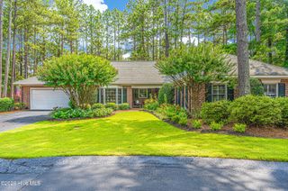 36 Courtney Place, Southern Pines, NC 28387
