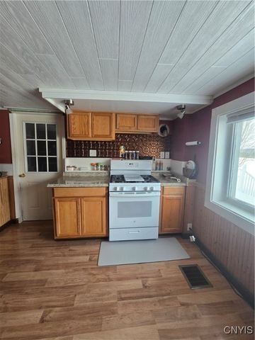 231 Cemetery Road, Sangerfield, NY 13480