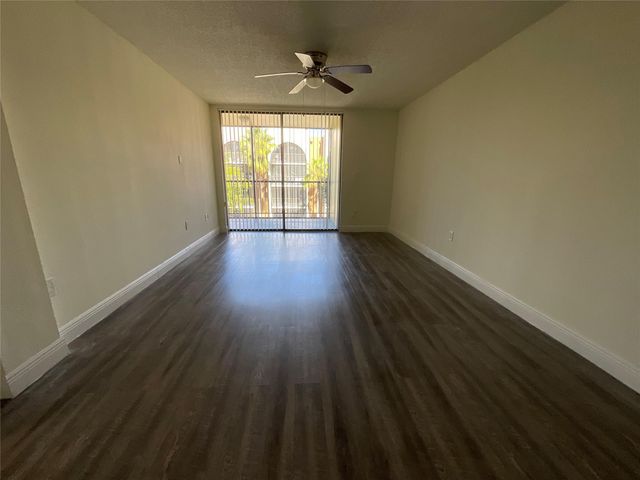 18335 NW 68 Avenue 2455-516, Hialeah, FL 33015