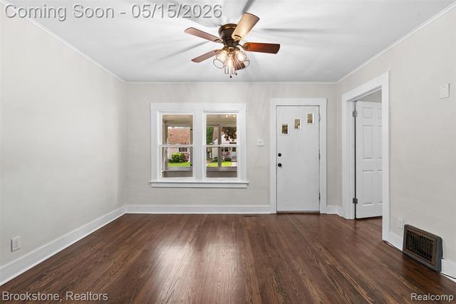 142 Massoit Street, Commerce Twp, MI 48017