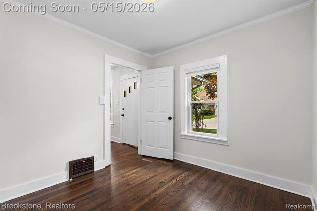 142 Massoit Street, Commerce Twp, MI 48017