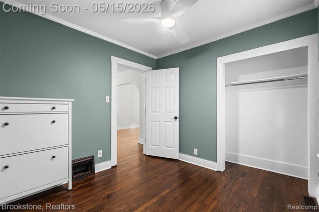 142 Massoit Street, Commerce Twp, MI 48017
