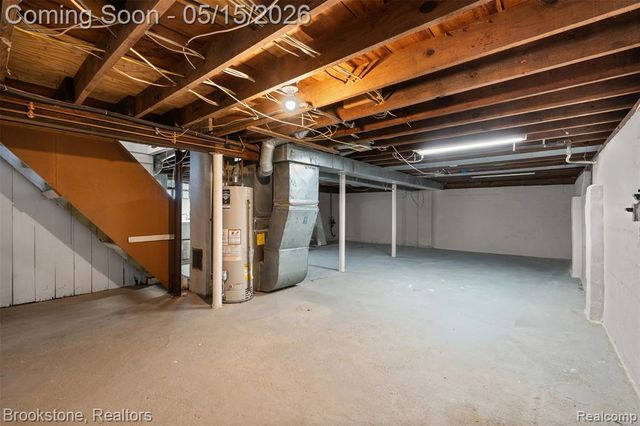 142 Massoit Street, Commerce Twp, MI 48017