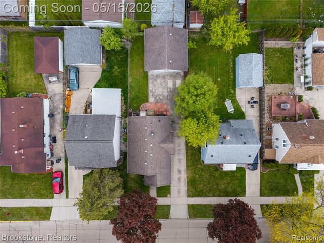 142 Massoit Street, Commerce Twp, MI 48017